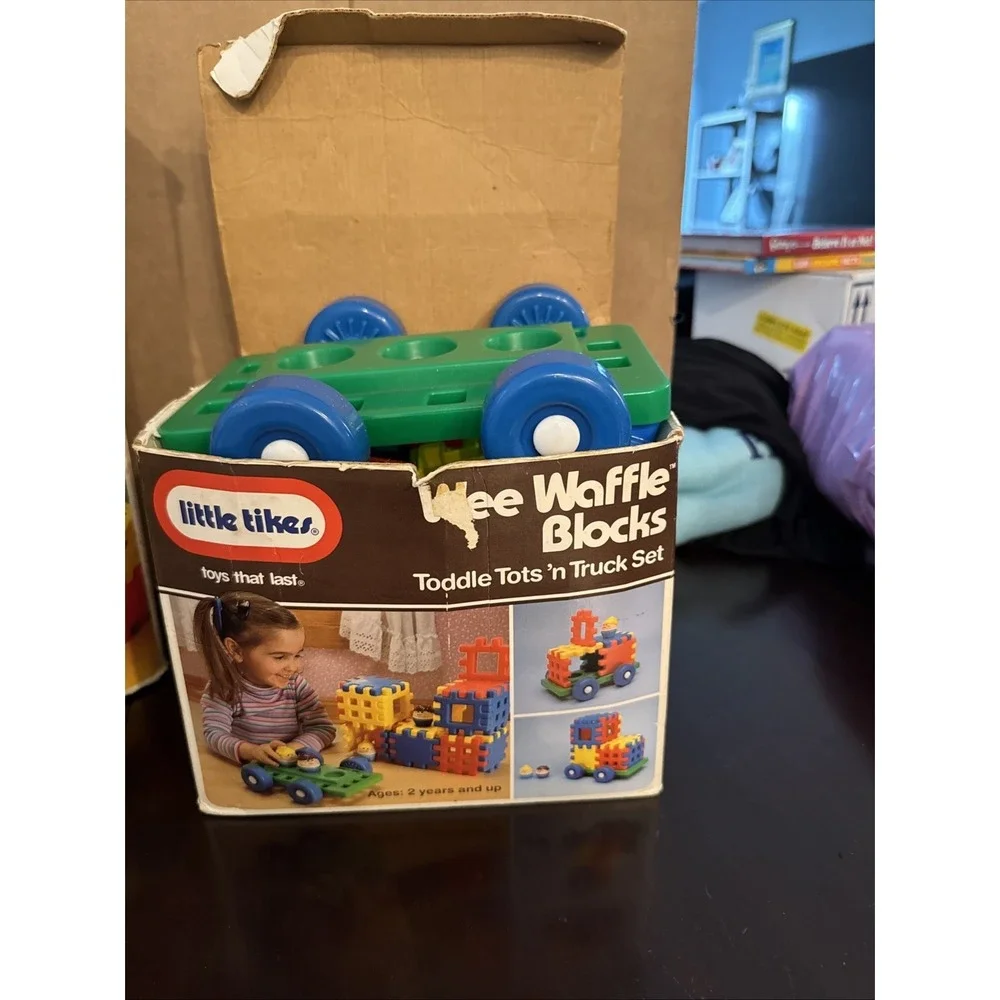 Wee Waffle Blocks Toddle Tots Truck Set